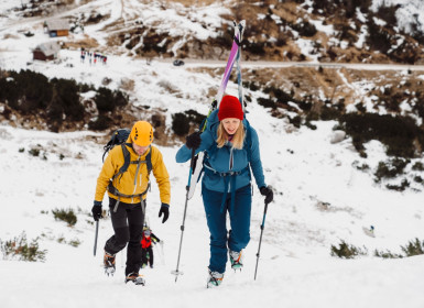 Skitury â€“ co to jest? Odkryj zimowy raj na nartach w Beskidach